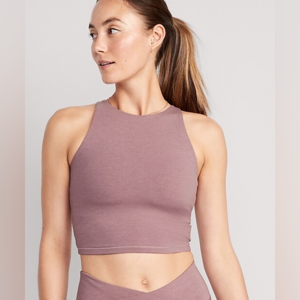 NWT Old Navy Light Support PowerChill Longline
Sports Bra - Lark